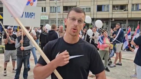 ЖЕЛИМ ДА МОЈА ДЕЦА И ЈА ЖИВИМО У МИРНОЈ И СТАБИЛНОЈ СРБИЈИ: Чврсте поруке грађана Прибоја против блокада ЖЕЛИМ ДА МОЈА ДЕЦА И ЈА ЖИВИМО У МИРНОЈ И СТАБИЛНОЈ СРБИЈИ: Чврсте поруке грађана Прибоја против блокада