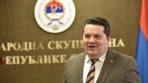 NI NOVI, NI DVA, JEDINI PREDSEDNIK OSTAJE DODIK: Lidera Srpske neće birati Sarajevo, u utorak ćemo izglasati novu vladu NI NOVI, NI DVA, JEDINI PREDSEDNIK OSTAJE DODIK: Lidera Srpske neće birati Sarajevo, u utorak ćemo izglasati novu vladu