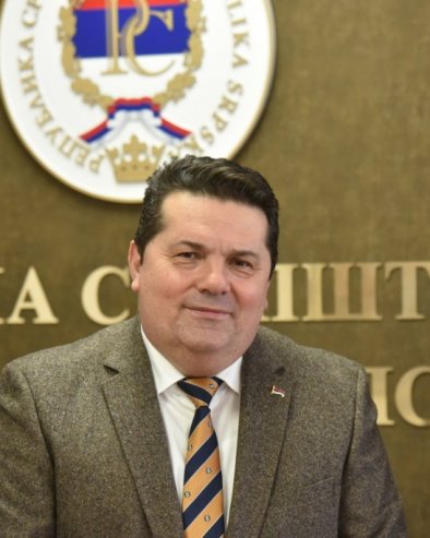 ХОЋЕ ЛИ СЕ БЛОКАДЕРИ ИЗВИНИТИ ИЛИ БАР ПРЕСТАТИ ДА НАС МРЗЕ? Стевандић о тоталном дебаклу блокадера на локалним изборима (ФОТО)