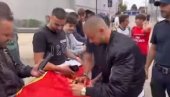 ШИПТАР ЗГРОЗИО ФУДБАЛСКИ СВЕТ! Нови саиграч Душана Влаховића изазвао скандал на Апенинима ШИПТАР ЗГРОЗИО ФУДБАЛСКИ СВЕТ! Нови саиграч Душана Влаховића изазвао скандал на Апенинима