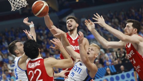 SA SRBIJOM ZA PRVO MESTO: Turska pregazila Estoniju i nastavila pobednički niz na Evrobasketu SA SRBIJOM ZA PRVO MESTO: Turska pregazila Estoniju i nastavila pobednički niz na Evrobasketu