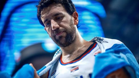 TRENUTAK KADA JE SRBIJA ZANEMELA: Ovako se Vasilije Micić povredio na Evrobasketu (VIDEO)