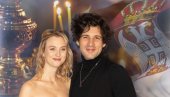 НАЈПОЗНАТИЈИ МАЂАРСКИ ГЛУМАЦ СЕ ВЕНЧАО У ПРАВОСЛАВНОЈ ЦРКВИ: Церемонија одржана на СРПСКОМ језику