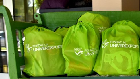 Fondacija Univerexport u prethodnih deset godina obradovala gotovo 100.000 mališana: Osmesi prvaka ove godine u 27 gradova i opština Fondacija Univerexport u prethodnih deset godina obradovala gotovo 100.000 mališana: Osmesi prvaka ove godine u 27 gradova i opština