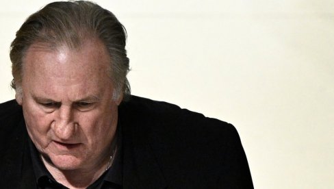 DEPARDJE PONOVO OPTUŽEN ZA SILOVANJE: Glumac ponovo pred sudom, koleginica tvrdi da ju je napastvovao DEPARDJE PONOVO OPTUŽEN ZA SILOVANJE: Glumac ponovo pred sudom, koleginica tvrdi da ju je napastvovao
