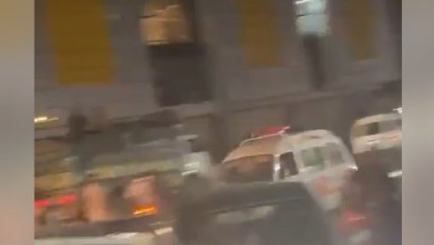 ЕКСПЛОДИРАЛА БОМБА НА СКУПУ ПОЛИТИЧКЕ ПАРТИЈЕ: Погинуло чак 11 људи, има и повређених (ВИДЕО) ЕКСПЛОДИРАЛА БОМБА НА СКУПУ ПОЛИТИЧКЕ ПАРТИЈЕ: Погинуло чак 11 људи, има и повређених (ВИДЕО)