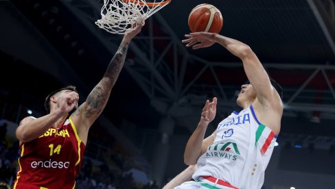 KAKVA UTAKMICA NA EVROBASKETU: Italija u neizvesnoj završnici pobedila Španiju KAKVA UTAKMICA NA EVROBASKETU: Italija u neizvesnoj završnici pobedila Španiju