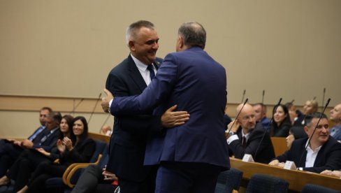 REPUBLIKA SRPSKA DOBILA NOVOG PREMIJERA: Izabrana nova vlada