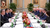 ВЕЛИКО ИНТЕРЕСОВАЊЕ ЗА ИНВЕСТИРАЊЕ У СРБИЈИ: Вучић са представницима компаније Гуангдонг Хонгда (ФОТО)