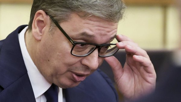 МОЛИЋУ СИЈА ЗА ДОДАТНЕ ИНВЕСТИЦИЈЕ И БОЉИ ЖИВОТ ГРАЂАНА СРБИЈЕ Вучић: Кинески инвеститори доносе нова радна места МОЛИЋУ СИЈА ЗА ДОДАТНЕ ИНВЕСТИЦИЈЕ И БОЉИ ЖИВОТ ГРАЂАНА СРБИЈЕ Вучић: Кинески инвеститори доносе нова радна места