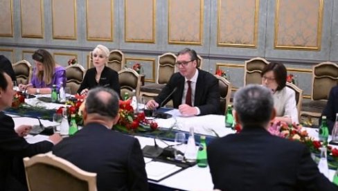 VUČIĆ SA PREDSTAVNICIMA KOMPANIJE POWER CHINA: Razmotrili smo mogućnosti za nove projekte u Srbiji (FOTO) VUČIĆ SA PREDSTAVNICIMA KOMPANIJE POWER CHINA: Razmotrili smo mogućnosti za nove projekte u Srbiji (FOTO)