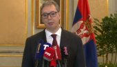 ВУЧИЋ СЕ ОБРАЋА ИЗ ПЕКИНГА (ВИДЕО) ВУЧИЋ СЕ ОБРАЋА ИЗ ПЕКИНГА (ВИДЕО)