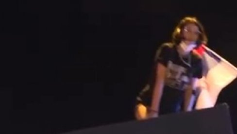 BLOKADERKA NA N1: Treba poubijati sve policajce (VIDEO)