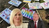 PRVI BLOKADERSKI GEJ PRAJD: Kuma im je iz Đilasove stranke, spremili transparente pumpaj, a zastaju kod kultnog blokaderskog mesta