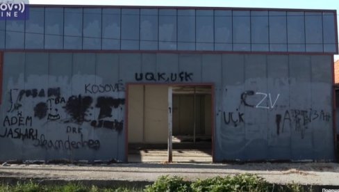 ŠIPTARI PONOVO PROVOCIRAJU SRBE: U blizini crkve u selu Batuse kod Kosova Polja osvanuli grafiti „OVK“ i Adem Jašari (VIDEO)