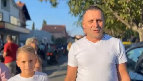KO KOČI SRBIJU, KOČI NAROD: Moćne poruke iz Borče sa skupa protiv blokada (VIDEO) KO KOČI SRBIJU, KOČI NAROD: Moćne poruke iz Borče sa skupa protiv blokada (VIDEO)
