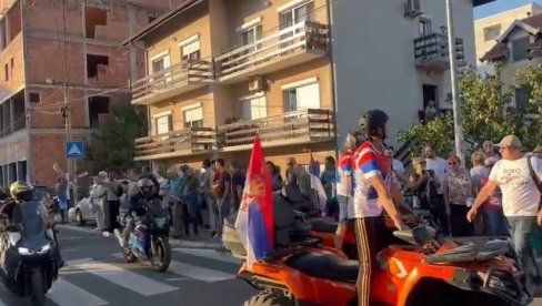ПОДРШКА БАЈКЕРА: Стигли у Борчу на скуп грађана против блокада (ВИДЕО)