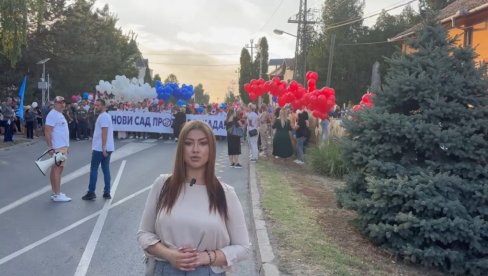 ŽELIM DA SE NORMALAN ŽIVOT VRATI U SRBIJU Poruke Novosađana sa skupa protiv blokada (VIDEO) ŽELIM DA SE NORMALAN ŽIVOT VRATI U SRBIJU Poruke Novosađana sa skupa protiv blokada (VIDEO)