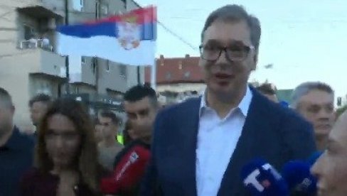 VUČIĆ U BORČI S NARODOM: Građani protiv blokada (FOTO/VIDEO) VUČIĆ U BORČI S NARODOM: Građani protiv blokada (FOTO/VIDEO)
