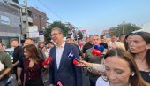 ОНИ СУ САМО ЗАВЕДЕНИ И МАНИПУЛИСАНИ, ТОЛИКО ИХ ЛАЖУ! Вучић позвао грађане да покажу стрпљење према блокадерима ОНИ СУ САМО ЗАВЕДЕНИ И МАНИПУЛИСАНИ, ТОЛИКО ИХ ЛАЖУ! Вучић позвао грађане да покажу стрпљење према блокадерима