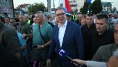 ВУЧИЋ СЕ ВАНРЕДНО ОГЛАСИО: Видео који све објашњава ВУЧИЋ СЕ ВАНРЕДНО ОГЛАСИО: Видео који све објашњава