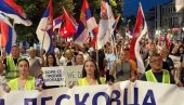 MI SMO ZA RAD, NE ZA NASILJE: Pristojna Srbija juče jasno rekla da ne želi blokade - Žele da se vrate normalnom životu (VIDEO) MI SMO ZA RAD, NE ZA NASILJE: Pristojna Srbija juče jasno rekla da ne želi blokade - Žele da se vrate normalnom životu (VIDEO)