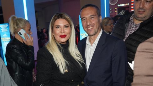 NEKAD TE MRZE, NEKAD TE VOLE... Vratio se Mladen, Dea iznenadila objavom NEKAD TE MRZE, NEKAD TE VOLE... Vratio se Mladen, Dea iznenadila objavom