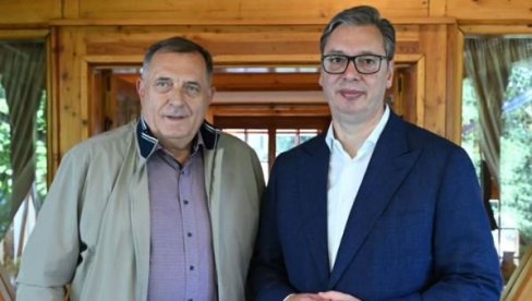 BRATSKI SUSRET Vučić i Dodik razgovarali u Beogradu (FOTO)