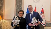 ВУЧИЋ УГОСТИО ЏЕКИЈА ЧЕНА: Велика је част што ће ова филмска звезда представљати ЕXПО у Србији