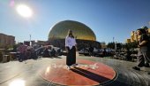 РАМЕ УЗ РАМЕ СА СВЕТСКИМ ЗВЕЗДАМА: Принц од Врање у Казахстану снима шоу програм (ФОТО) РАМЕ УЗ РАМЕ СА СВЕТСКИМ ЗВЕЗДАМА: Принц од Врање у Казахстану снима шоу програм (ФОТО)