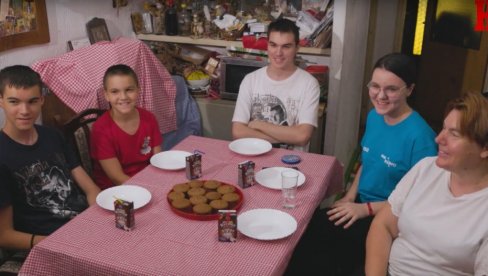NEVEROVATNA PRIČA IZ SRBIJE: Dva brata i sestra osvojili 300 medalja - oni su pravi genijalci (VIDEO)