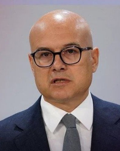 ВУЧЕВИЋ: Позив Србима са КиМ да изађу на изборе 28. децембра и гласају за Српску листу