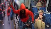 ОБЈАВЉЕН СНИМАК УБИСТВА У МЕТРОУ ИЗ ДРУГОГ УГЛА: Видите ШТА су радили путници док је лепа Ирина издисала (УЗНЕМИРУЈУЋИ ВИДЕО)