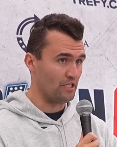 ЦЕНЗУРА ГОВОРА У САД? Више државних службеника добило отказ због критика на рачун Чарлија Кирка ЦЕНЗУРА ГОВОРА У САД? Више државних службеника добило отказ због критика на рачун Чарлија Кирка