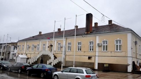ДОНЕТА ОДЛУКА: Медијима расподељено 300.000 динара ДОНЕТА ОДЛУКА: Медијима расподељено 300.000 динара