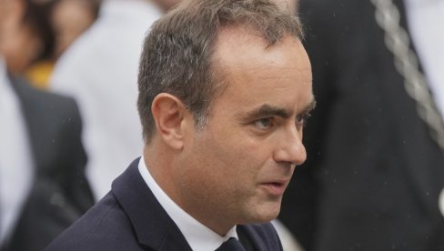 PRVI DAN NA FUNKCIJI U SENCI NASILNIH PROTESTA: Lekorni obećao dramatične promene u vladi