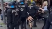 ЖЕНИ ПЕСНИЦА У ГЛАВУ: ЕУ полиција на нивоу задатка (ВИДЕО)