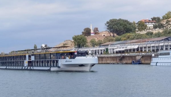 ЗА ЗАДОВОЉСТВО ГОСТИЈУ НА СВАКОМ КОРАКУ:Новоснована Асоцијација туристичке индустрије Србије ЗА ЗАДОВОЉСТВО ГОСТИЈУ НА СВАКОМ КОРАКУ:Новоснована Асоцијација туристичке индустрије Србије