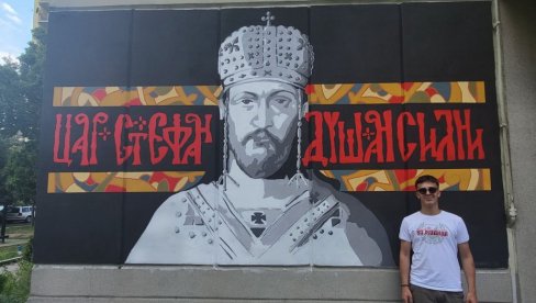 МУРАЛ ЦАРА ДУШАНА У ЦЕНТРУ ГРАДА: Дело младог уметника одушевило Бањалучане МУРАЛ ЦАРА ДУШАНА У ЦЕНТРУ ГРАДА: Дело младог уметника одушевило Бањалучане