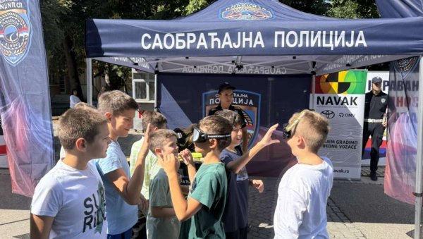 ОПРЕЗ И ОДГОВОРНОСТ: Караван безбедности саобраћаја у Лозници