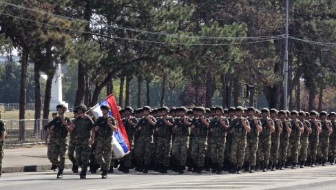 ДЕФИЛЕ ПУНЕ СНАГЕ И МОЋИ НАШЕ АРМИЈЕ: На простору испред Палате Србија у 11 часова почиње велика војна парада са 10.000 учесника