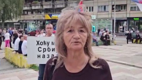 ŽIVEO NAŠ NAROD Građani Priboja pružaju podršku skupu protiv blokada (VIDEO) ŽIVEO NAŠ NAROD Građani Priboja pružaju podršku skupu protiv blokada (VIDEO)
