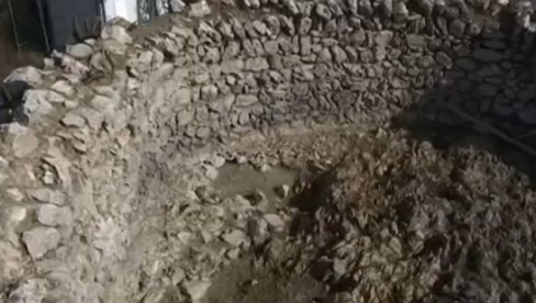 SKRIVENA ARHEOLOŠKA PRESTONICA SRBIJE: Od praistorijskih okana do manastira s hirurškim instrumentima (VIDEO) SKRIVENA ARHEOLOŠKA PRESTONICA SRBIJE: Od praistorijskih okana do manastira s hirurškim instrumentima (VIDEO)