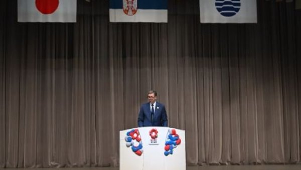 УПРАВО ДАНАС ОБЕЛЕЖАВАМО НАШ ВЕЛИКИ ДРЖАВНИ ПРАЗНИК: Вучић на званичној церемонији представљања Националног дана Србије на ЕXПО Осака 2025
