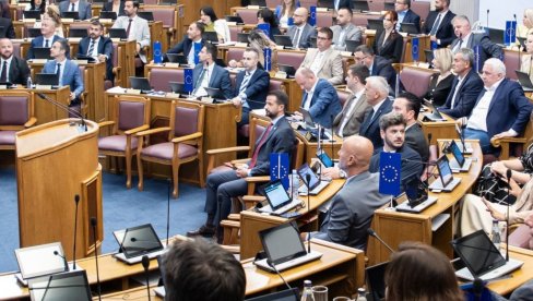 KUKAVIČKI POTEZ: Ustavni sud ostaje u krnjem sastavu, parlament juče nije usvojio ni dnevni red