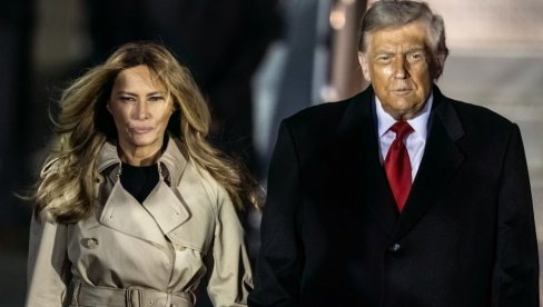MELANIJA TRAMP U TIHOM LUKSUZU SLETELA U VELIKU BRITANIJU: Prva dama pokazala šta znači bezvremenski stil (FOTO) MELANIJA TRAMP U TIHOM LUKSUZU SLETELA U VELIKU BRITANIJU: Prva dama pokazala šta znači bezvremenski stil (FOTO)