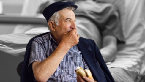 Kad oseti da mu se život bliži kraju - čovek obično radi 1 stvar Kad oseti da mu se život bliži kraju - čovek obično radi 1 stvar