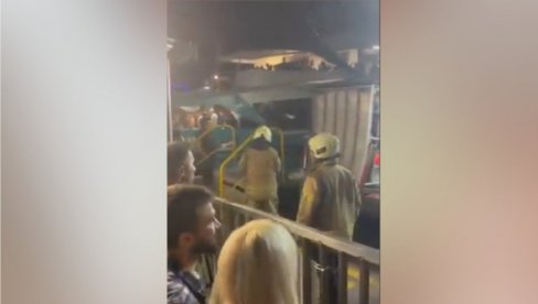 VELIKI BROJ POVREĐENIH U SUDARU BRODOVA: Scene uznemirujuće, nastao opšti haos (VIDEO) VELIKI BROJ POVREĐENIH U SUDARU BRODOVA: Scene uznemirujuće, nastao opšti haos (VIDEO)