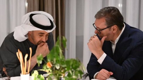 МОХАМЕД БИН ЗАЈЕД СТИГАО У БЕОГРАД, УГОСТИО ГА ВУЧИЋ: Посебно сам захвалан што ће велики пријатељ Србије бити гост на војној паради МОХАМЕД БИН ЗАЈЕД СТИГАО У БЕОГРАД, УГОСТИО ГА ВУЧИЋ: Посебно сам захвалан што ће велики пријатељ Србије бити гост на војној паради