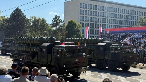 MOĆAN FK-3 NA VOJNOJ PARADI U BEOGRADU: Superiorno oružje vojske Srbije na ponos čitave nacije (VIDEO) MOĆAN FK-3 NA VOJNOJ PARADI U BEOGRADU: Superiorno oružje vojske Srbije na ponos čitave nacije (VIDEO)